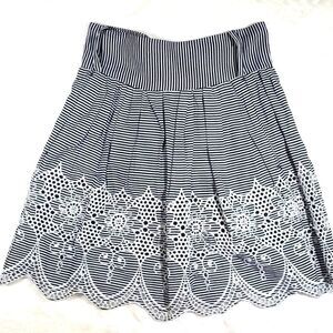 Kookai Black and White Skirt size 4